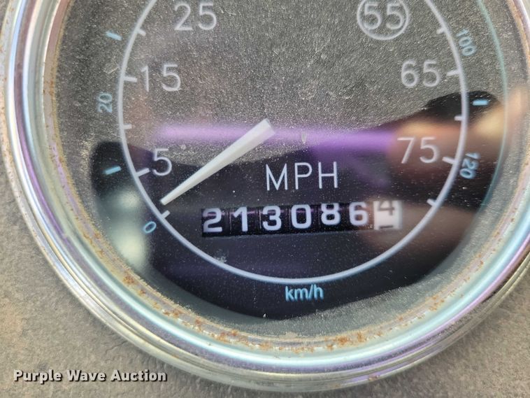 image for item DX6463 1995 Ford L9000 dump truck