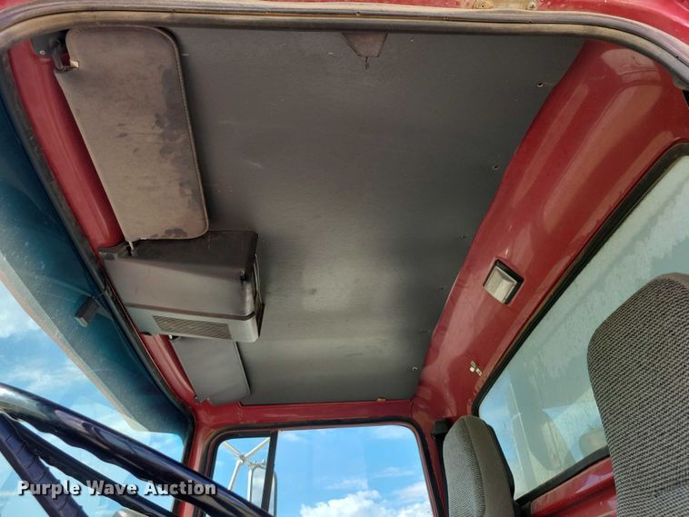 image for item DX6463 1995 Ford L9000 dump truck