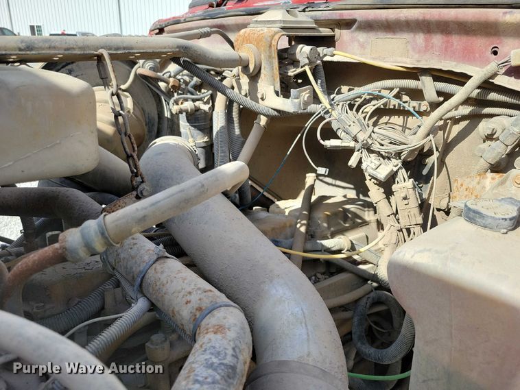 image for item DX6463 1995 Ford L9000 dump truck