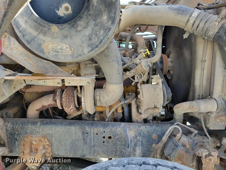 image for item DX6463 1995 Ford L9000 dump truck