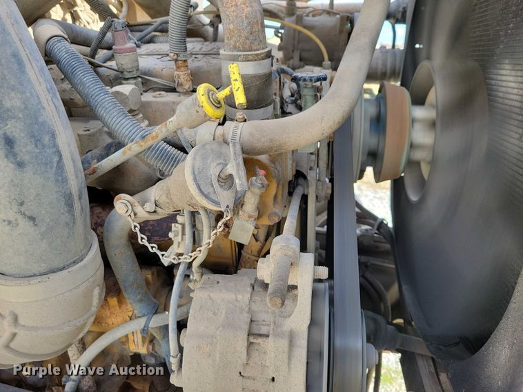 image for item DX6463 1995 Ford L9000 dump truck