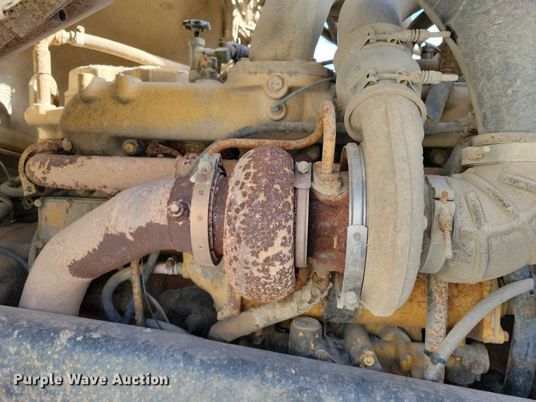 image for item DX6463 1995 Ford L9000 dump truck