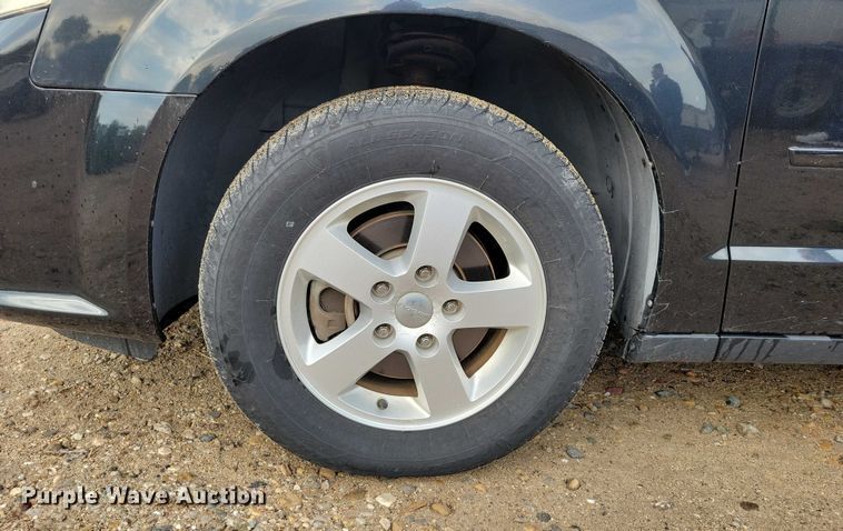 image for item DX6468 2012 Dodge Grand Caravan van