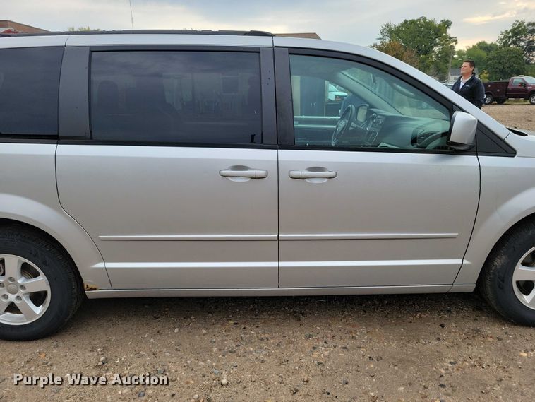 image for item DX6469 2012 Dodge Grand Caravan van