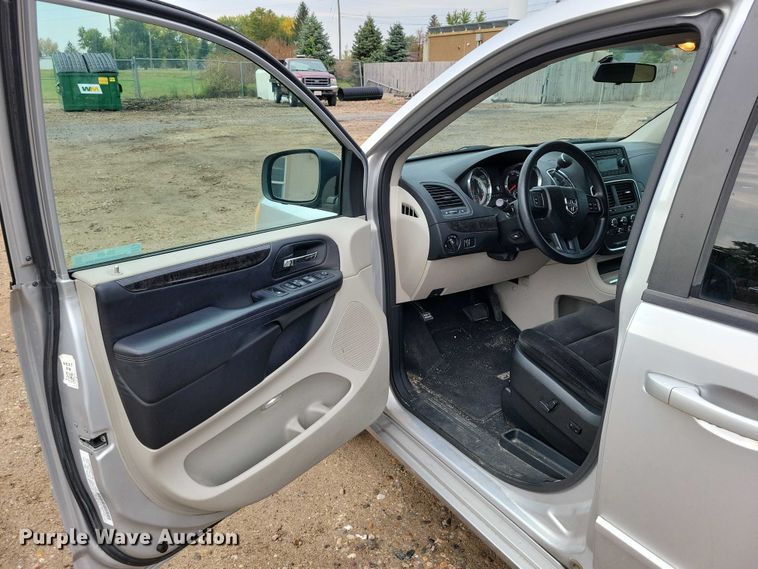 image for item DX6469 2012 Dodge Grand Caravan van