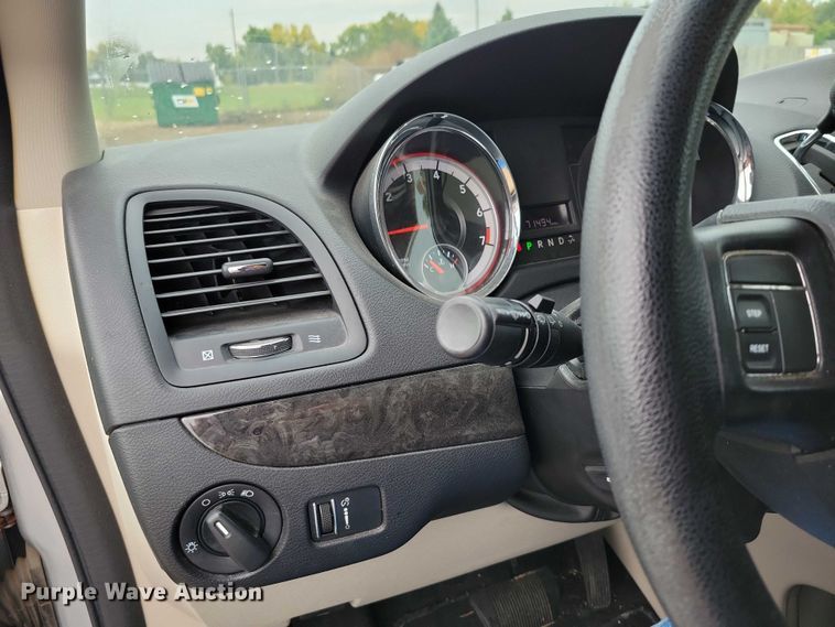 image for item DX6469 2012 Dodge Grand Caravan van