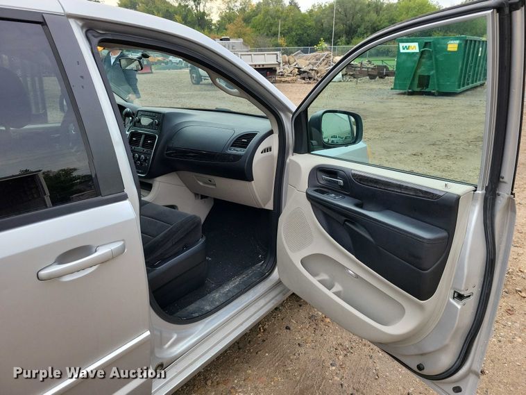 image for item DX6469 2012 Dodge Grand Caravan van