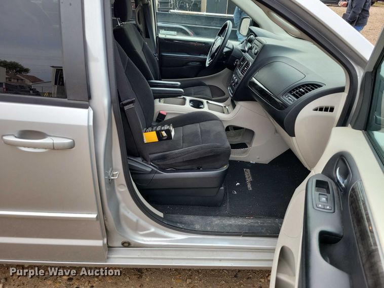 image for item DX6469 2012 Dodge Grand Caravan van