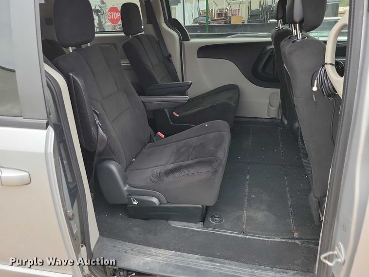 image for item DX6469 2012 Dodge Grand Caravan van