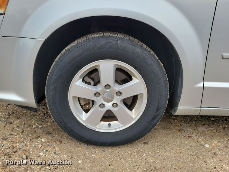 image for item DX6469 2012 Dodge Grand Caravan van