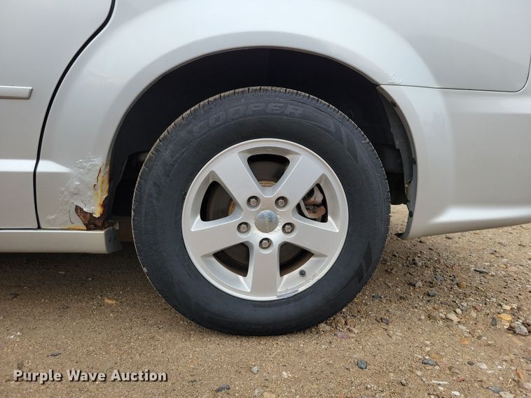 image for item DX6469 2012 Dodge Grand Caravan van