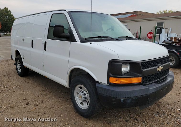image for item DX6470 2009 Chevrolet Express 2500 van