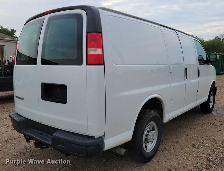 image for item DX6470 2009 Chevrolet Express 2500 van