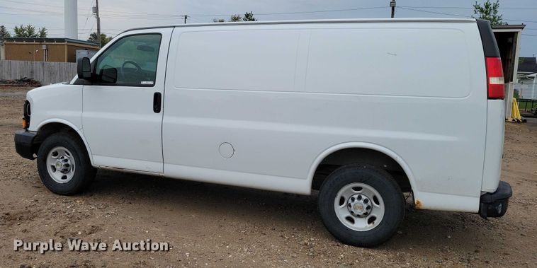 image for item DX6470 2009 Chevrolet Express 2500 van