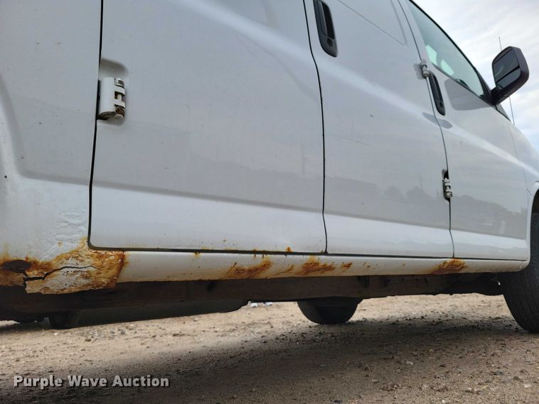 image for item DX6470 2009 Chevrolet Express 2500 van