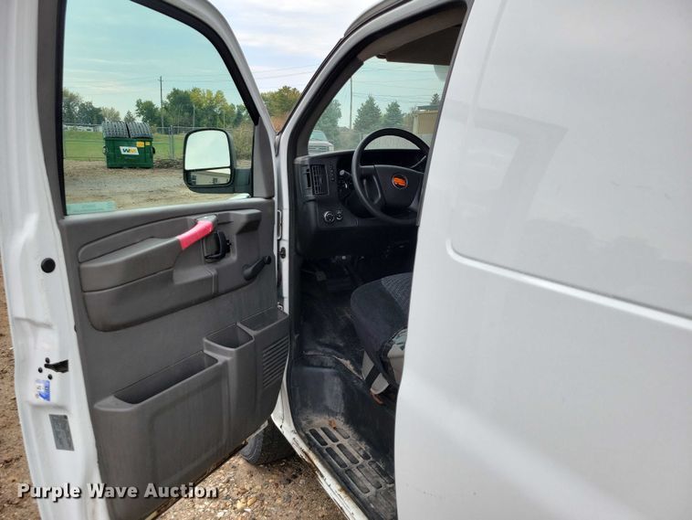 image for item DX6470 2009 Chevrolet Express 2500 van