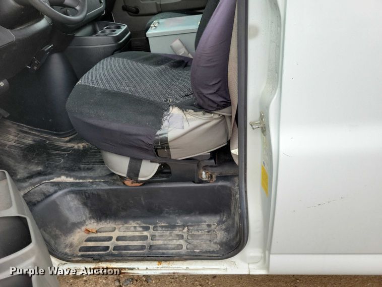 image for item DX6470 2009 Chevrolet Express 2500 van