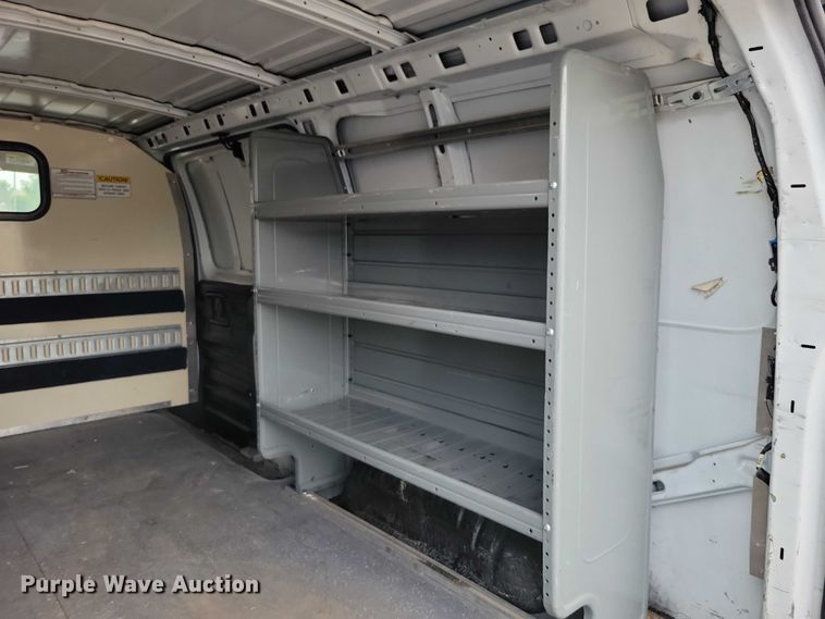 image for item DX6470 2009 Chevrolet Express 2500 van