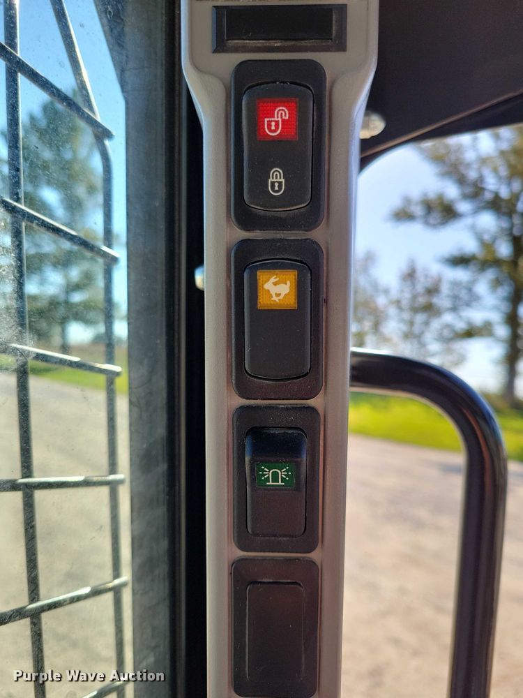 image for item DX6546 2018 Case TR310 tracked skid steer loader