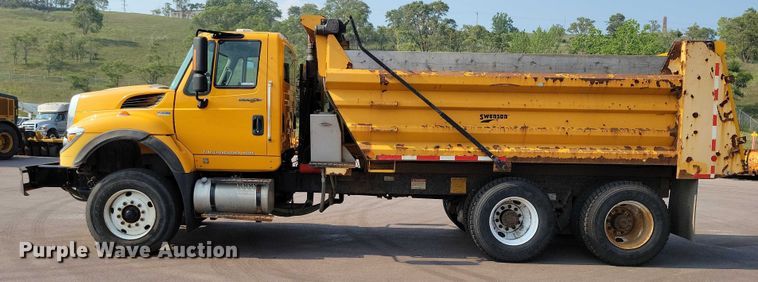 image for item DX7269 2012 International  7500 dump truck