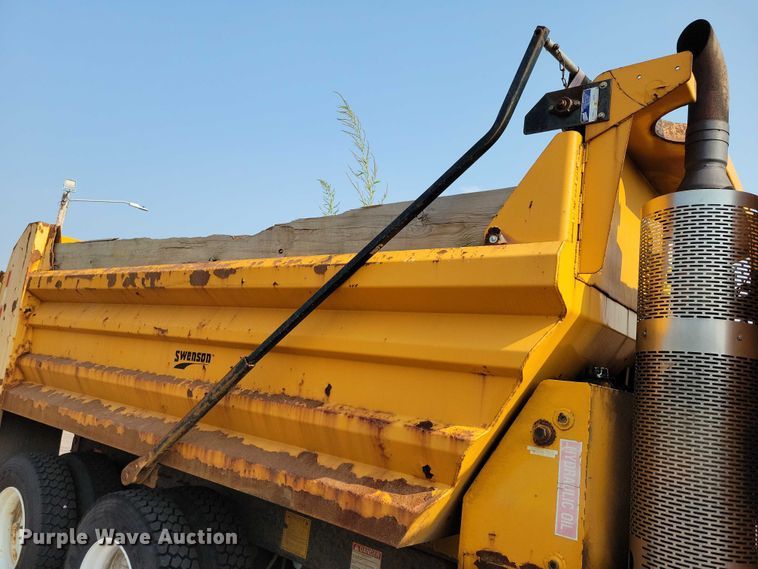 image for item DX7269 2012 International  7500 dump truck