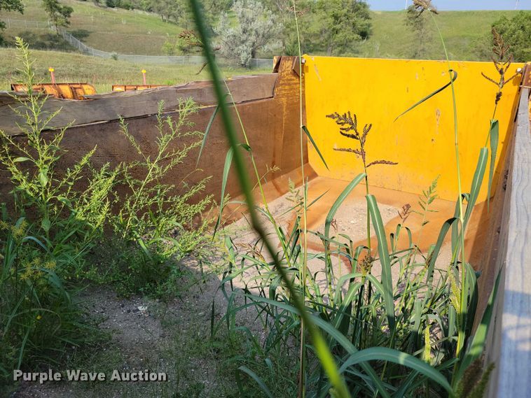 image for item DX7269 2012 International  7500 dump truck