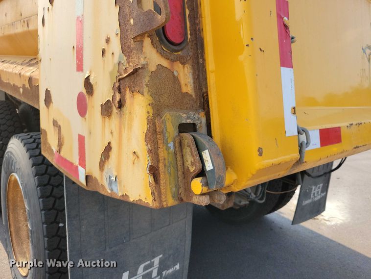 image for item DX7269 2012 International  7500 dump truck