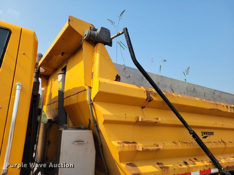 image for item DX7269 2012 International  7500 dump truck