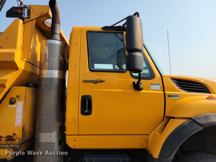 image for item DX7269 2012 International  7500 dump truck