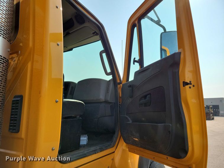 image for item DX7269 2012 International  7500 dump truck