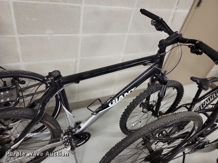 image for item DX7372 (9) bicycles