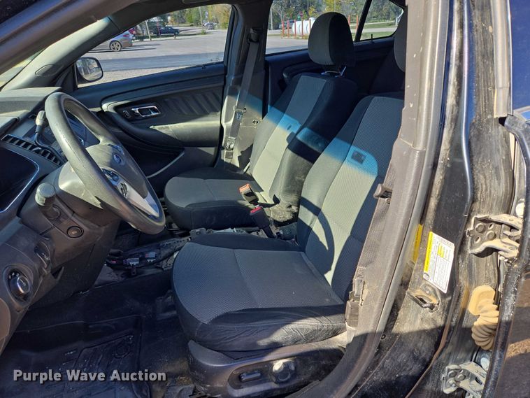 image for item DY1418 2014 Ford Taurus Police Interceptor 