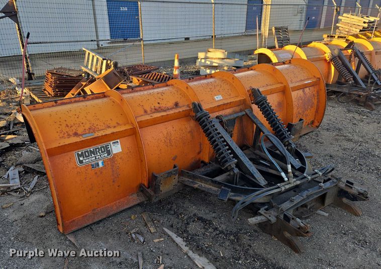 image for item DY1437 Monroe MP41R12-ISCT snow plow