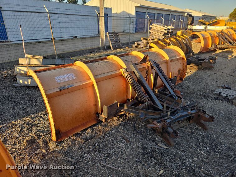 image for item DY1438 Monroe MP41R12-ISCT snow plow