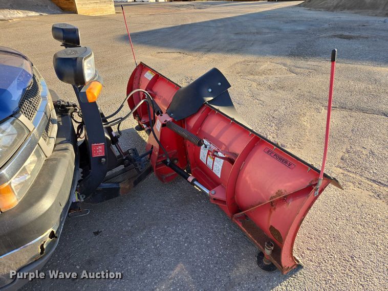 image for item DY1444 2003 Chevrolet Silverado 2500HD Ext. Cab pickup truck