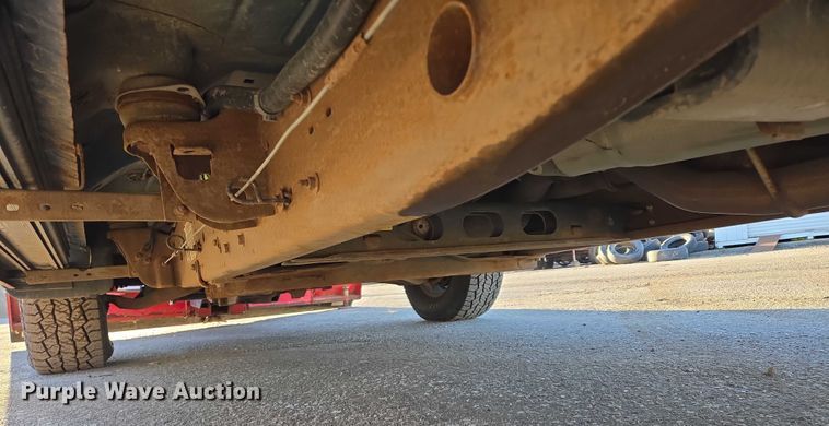 image for item DY1444 2003 Chevrolet Silverado 2500HD Ext. Cab pickup truck