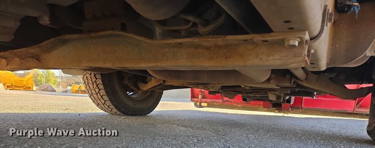 image for item DY1444 2003 Chevrolet Silverado 2500HD Ext. Cab pickup truck