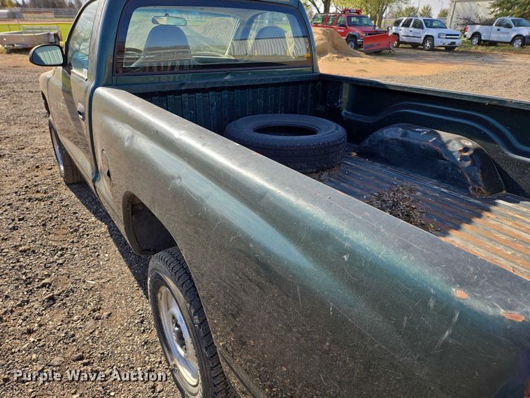 image for item DY1445 2001 Dodge Dakota pickup truck