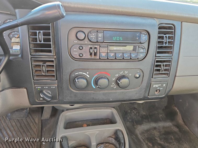 image for item DY1445 2001 Dodge Dakota pickup truck