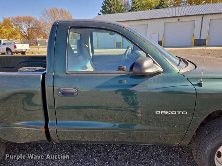 image for item DY1445 2001 Dodge Dakota pickup truck