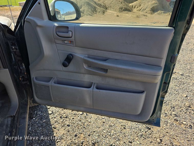 image for item DY1445 2001 Dodge Dakota pickup truck