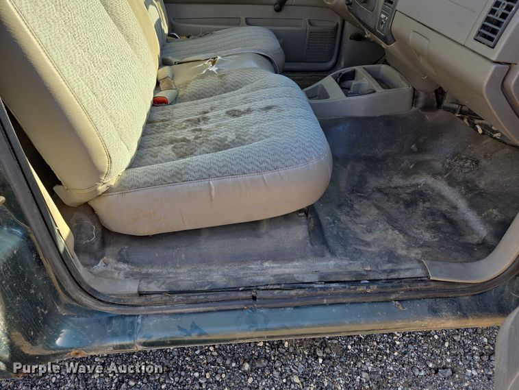 image for item DY1445 2001 Dodge Dakota pickup truck