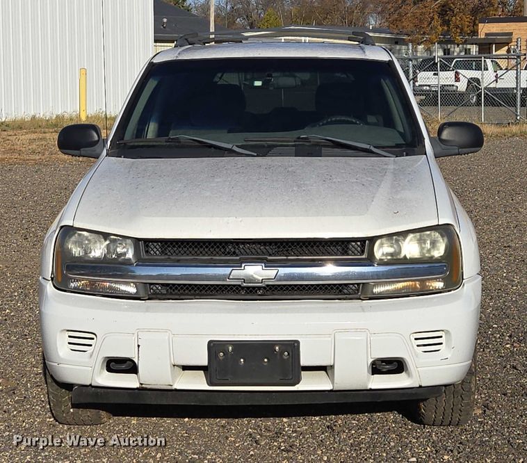 image for item DY1446 2004 Chevrolet TrailBlazer SUV