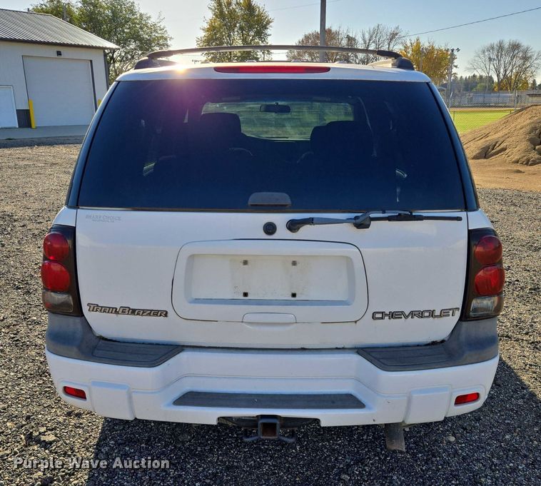 image for item DY1446 2004 Chevrolet TrailBlazer SUV