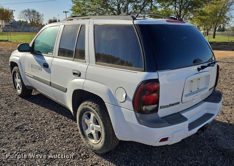 image for item DY1446 2004 Chevrolet TrailBlazer SUV