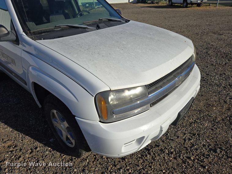 image for item DY1446 2004 Chevrolet TrailBlazer SUV