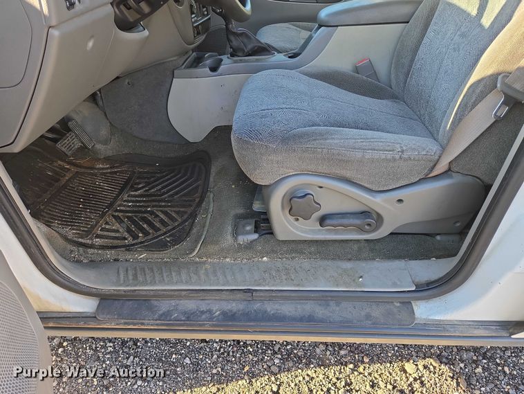 image for item DY1446 2004 Chevrolet TrailBlazer SUV