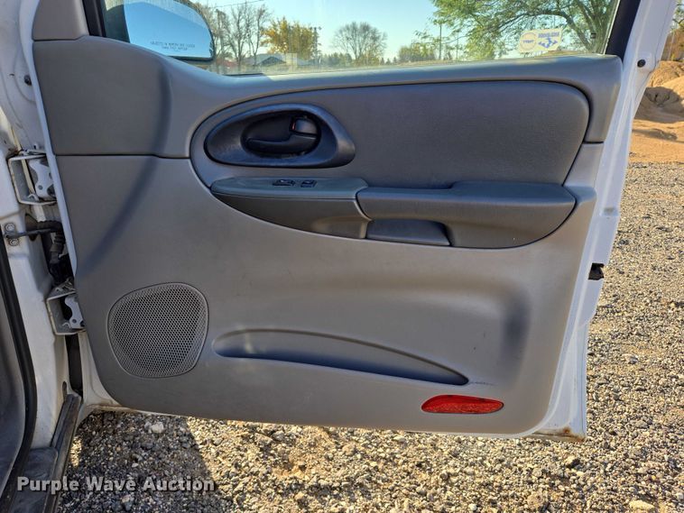 image for item DY1446 2004 Chevrolet TrailBlazer SUV