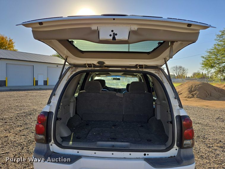 image for item DY1446 2004 Chevrolet TrailBlazer SUV