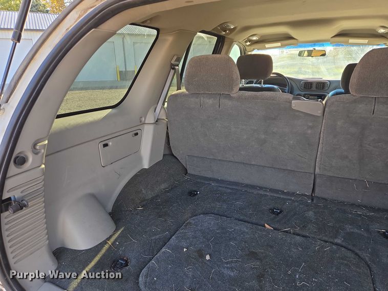 image for item DY1446 2004 Chevrolet TrailBlazer SUV